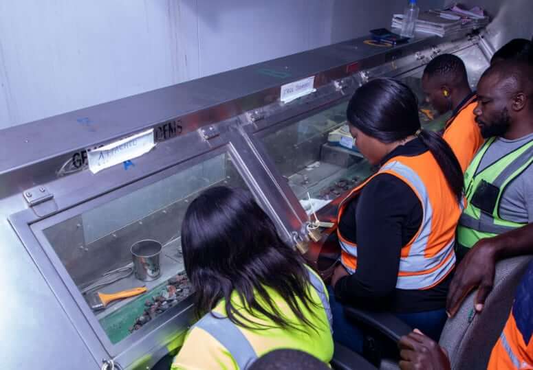 Добыча и обработка алмазов в Зимбабве